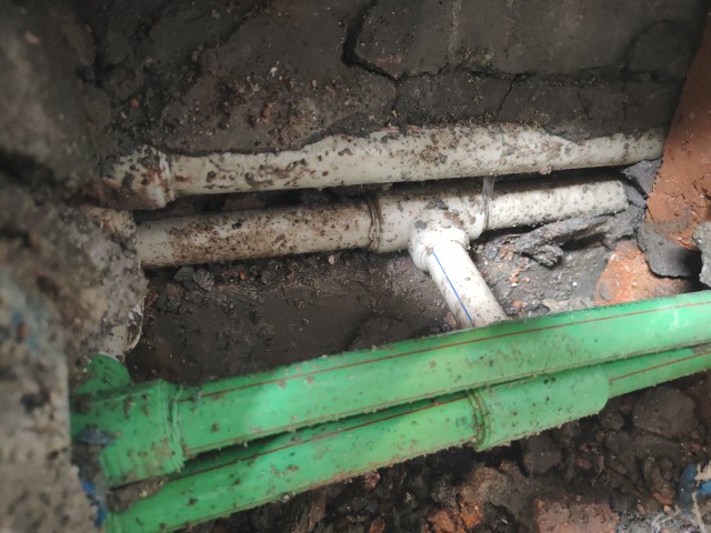 让胡路区消防水管漏水检测维修.客厅漏水检测维修